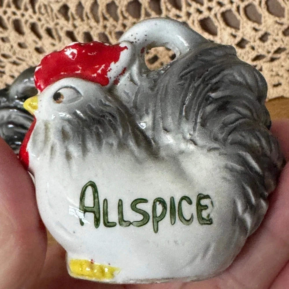 Vintage Ceramic Rooster Spice Shaker Farmhouse Country Kitchen Decor Cottagecore